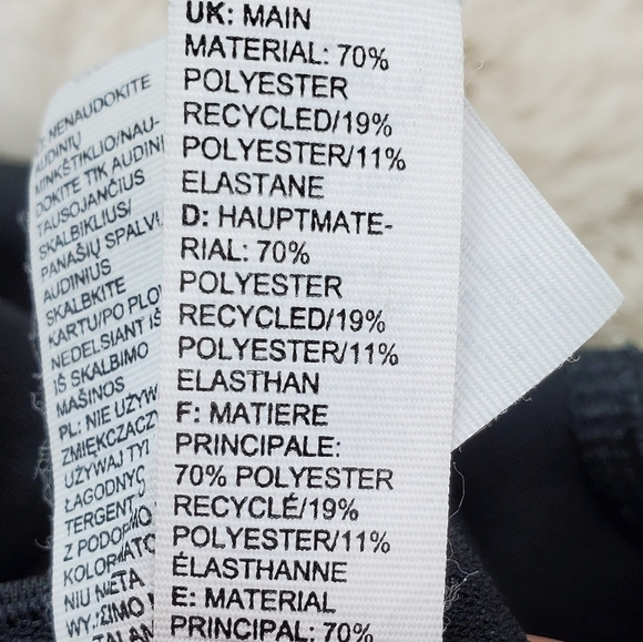 Adidas Black Gray Tech Fit Crop Medium - Picture 8 of 9